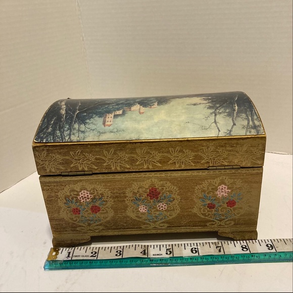 Vintage Florentine Chest Style Musical Jewelry Box! Made in Japan! - Picture 5 of 10